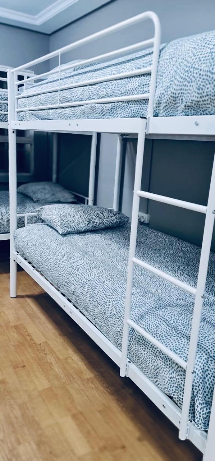 165 Hostal *